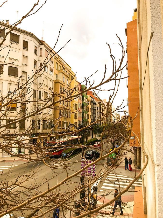Az El Balcon De Conde De Aranda II Apartment Zaragoza Ngoại thất bức ảnh